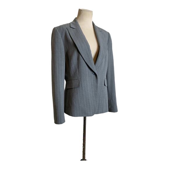 Tahari gray pin stripe one button blazer size 12P - Picture 7 of 10